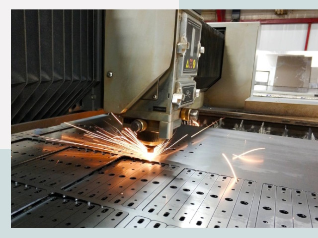 Лазерная резка металла в Горном-Алтайске от 622 руб.